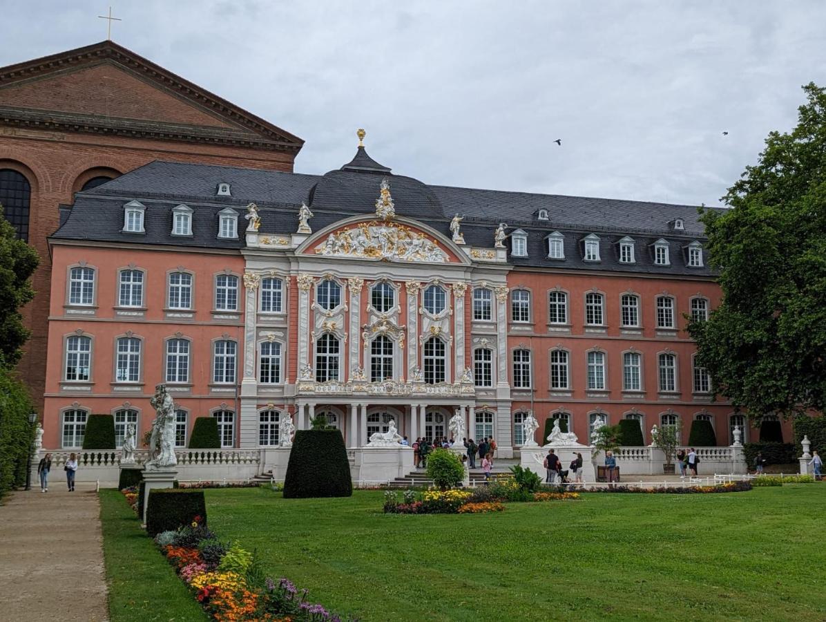 Hotel Kenner Treff Zewnętrze zdjęcie