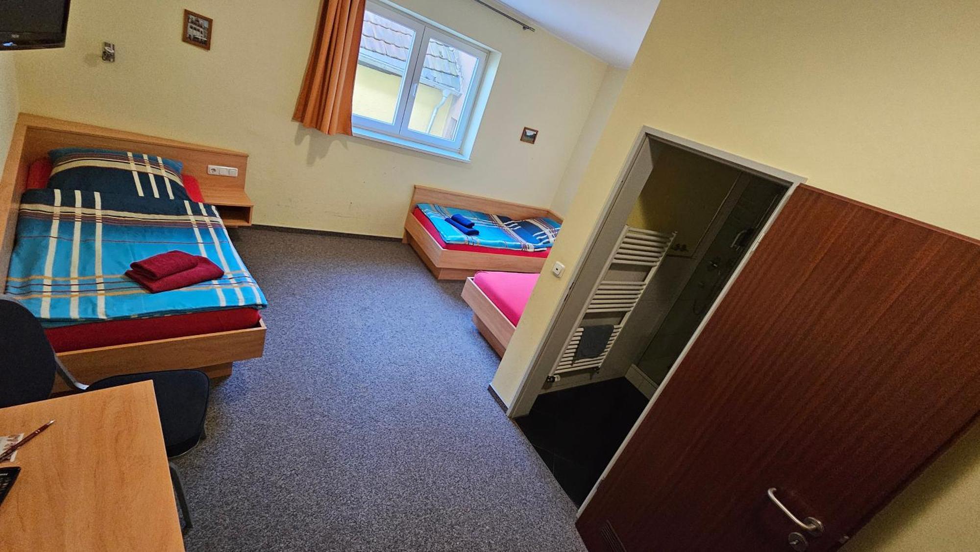 Hotel Kenner Treff Zewnętrze zdjęcie