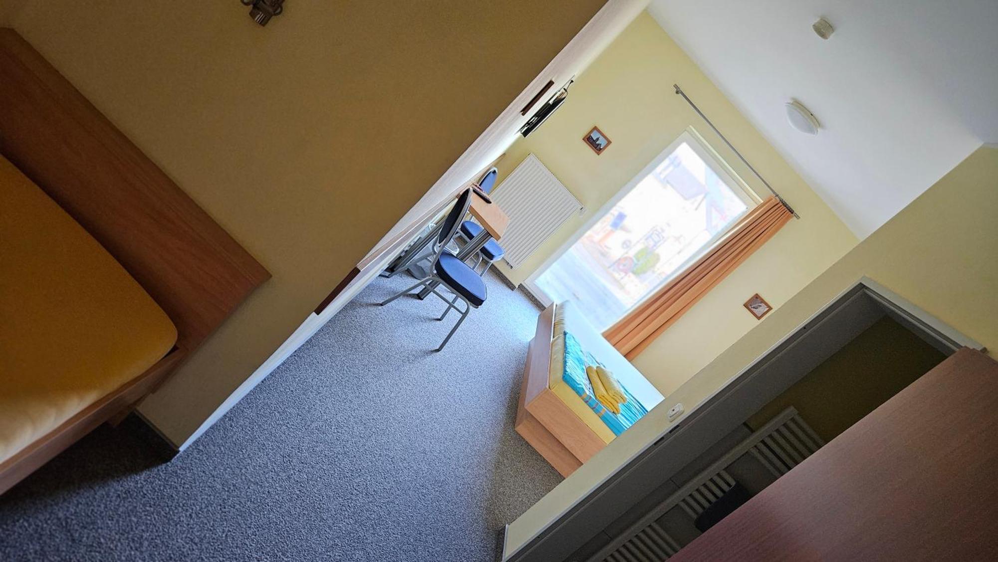 Hotel Kenner Treff Zewnętrze zdjęcie