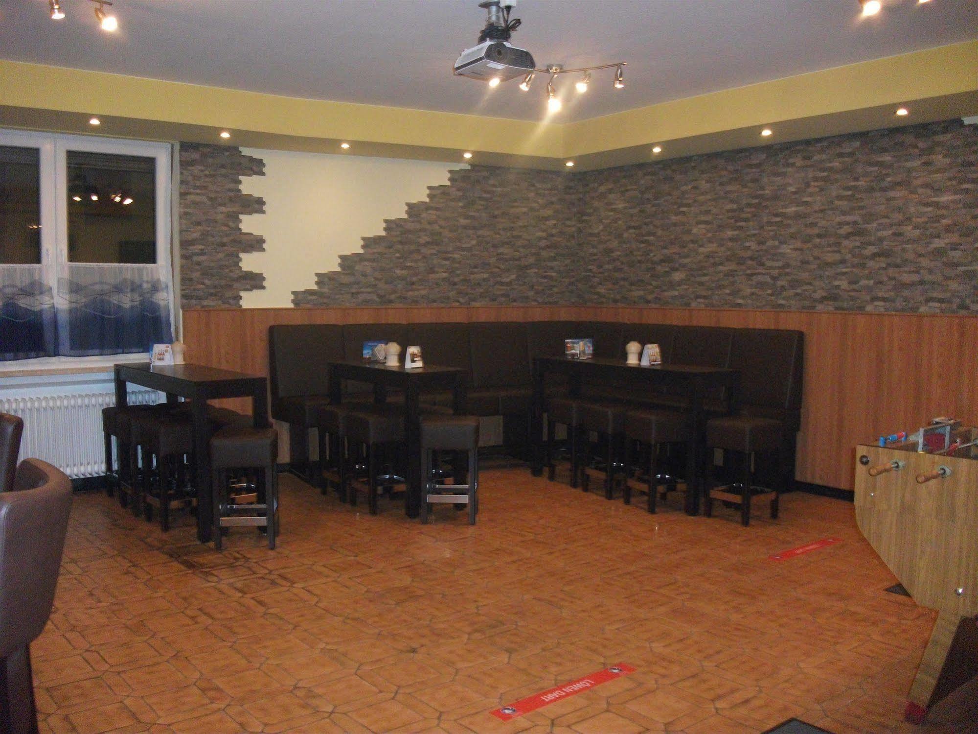 Hotel Kenner Treff Zewnętrze zdjęcie